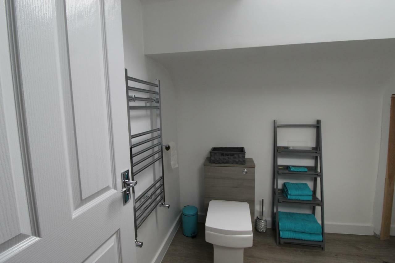 2 Serviced Apartments In Childwall-South Liverpool - Each Apartment Sleeps 6 Exterior foto